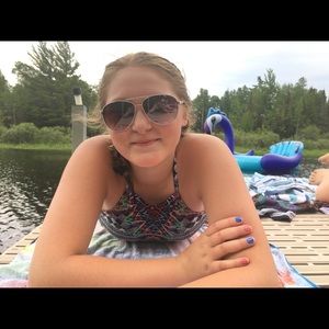 Meet your Posher, Lauren